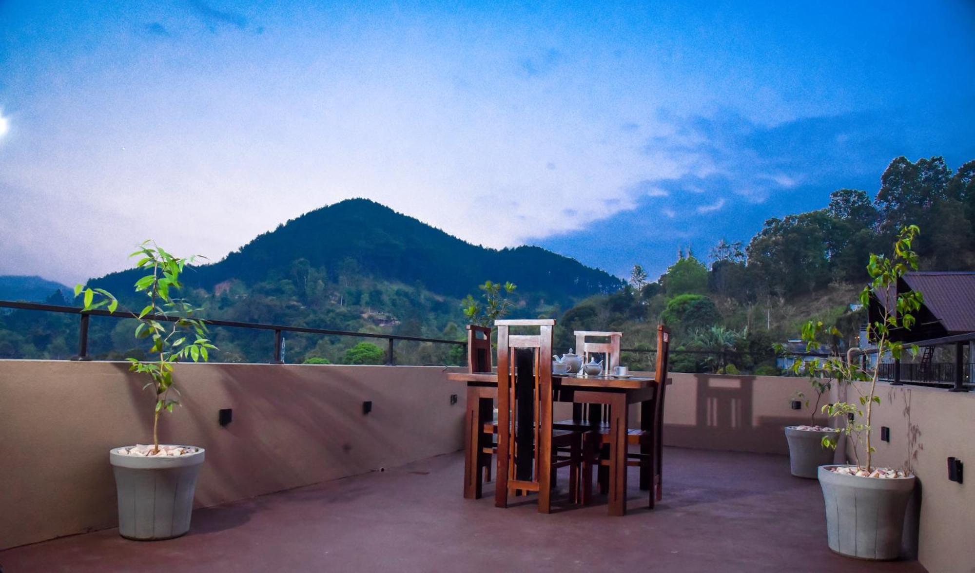 Ever Breeze Ella Hotel Exterior foto