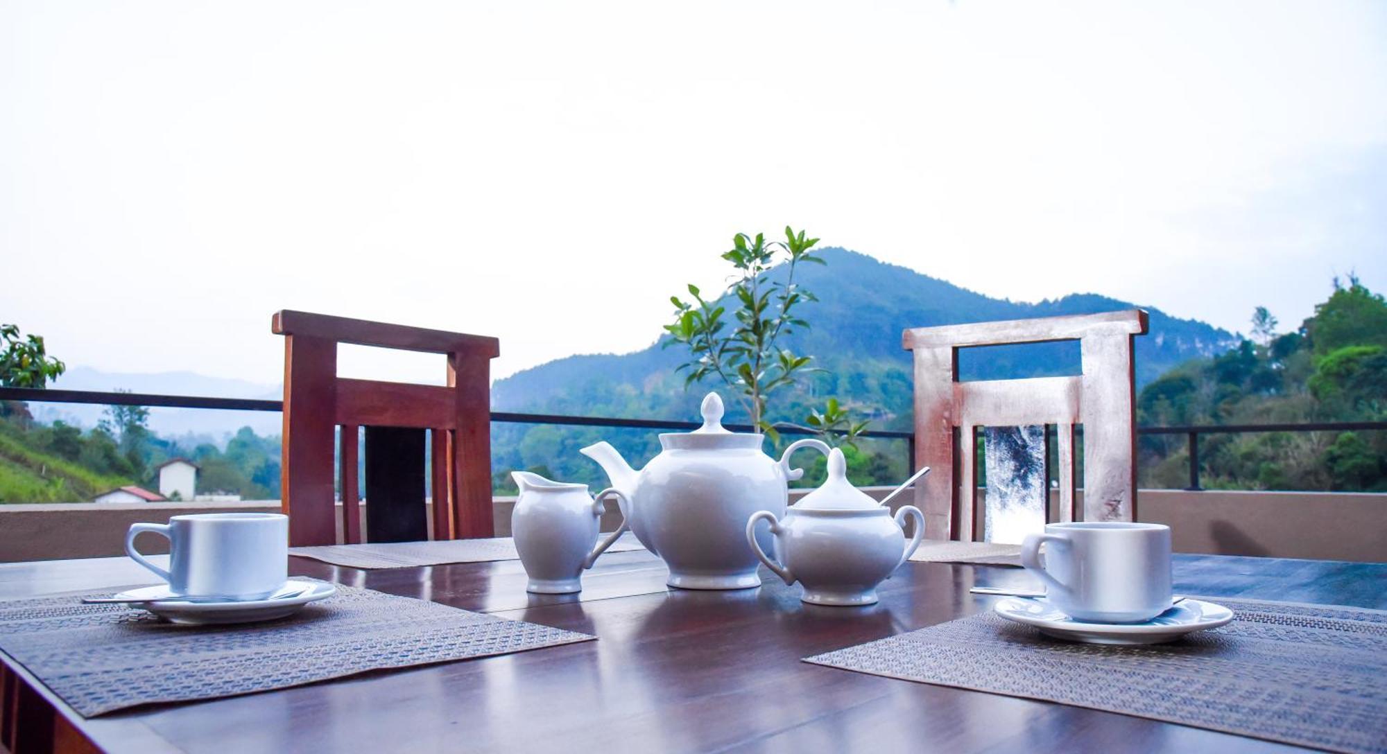 Ever Breeze Ella Hotel Exterior foto