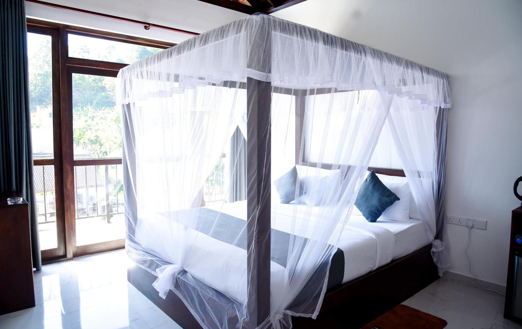 Ever Breeze Ella Hotel Exterior foto